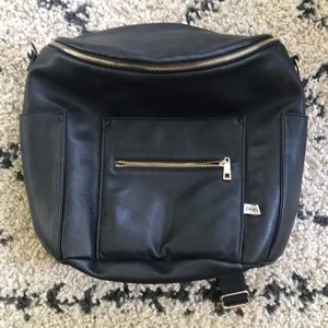 Fawn Design diaper bag- like new!